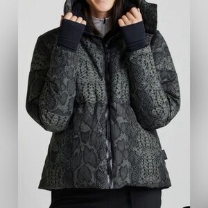 Varley Dorothy Ski Jacket - NWT - Size L Down Filled